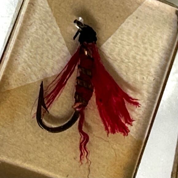 Vintage 1950s Hickok Fly Fishing Cufflinks โ Red Feather in Lucite - Picture 8 of 8